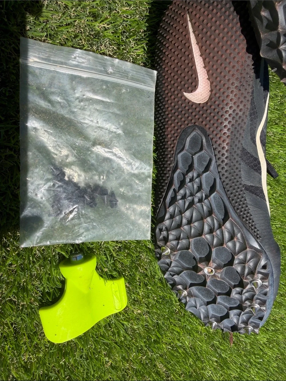 Nike Men’s Black and White Track and Field  spikes